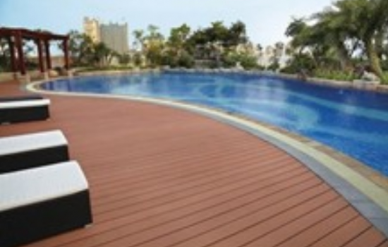 塑木材料在景觀設(shè)施中的應(yīng)用